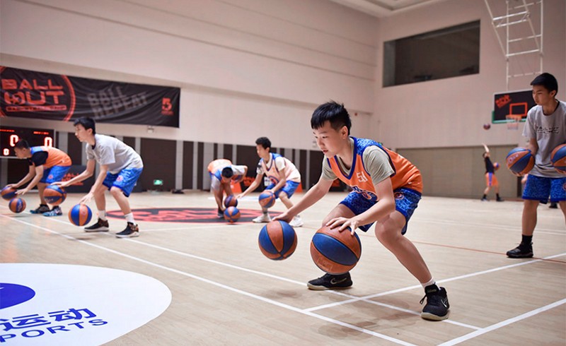 为什么专业篮球品牌在训练中如此重要_0